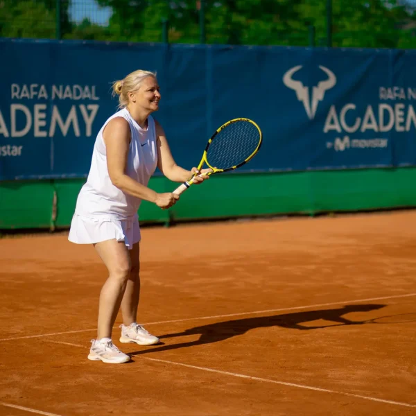 Rafa Nadal Akademija Teniso stovykla Padelio stovykla Maljorka Aktyvios Tenisininko atostogos Teniso stovyklos vaikams Teniso stovyklos suaugusiems Dovana teniso fanui