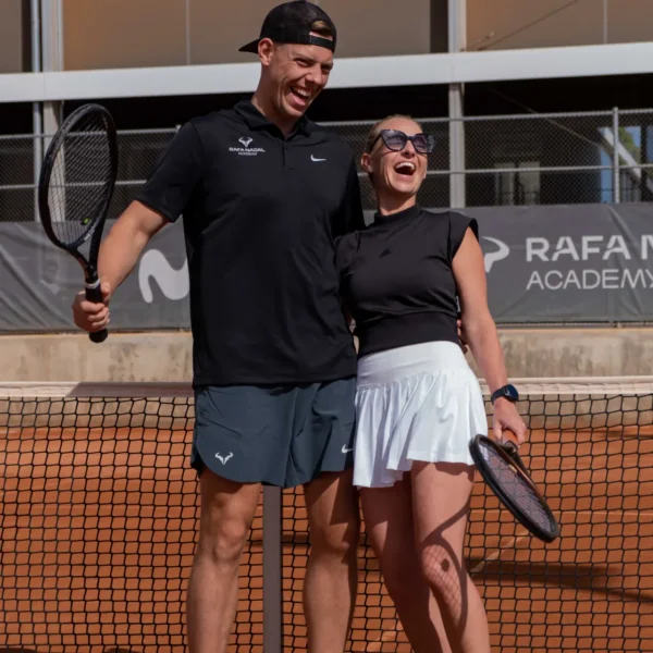 Rafa Nadal Akademija Teniso stovykla Padelio stovykla Maljorka Aktyvios Tenisininko atostogos Teniso stovyklos vaikams Teniso stovyklos suaugusiems Dovana teniso fanui