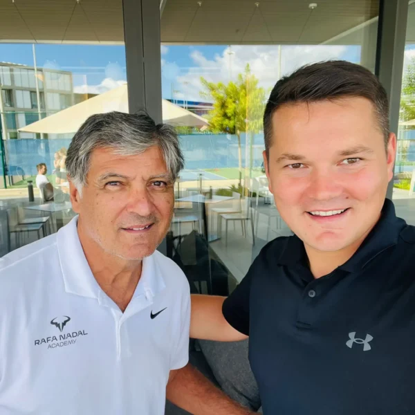 Rafa Nadal Akademija Teniso stovykla Padelio stovykla Maljorka Aktyvios Tenisininko atostogos Teniso stovyklos vaikams Teniso stovyklos suaugusiems Dovana teniso fanui