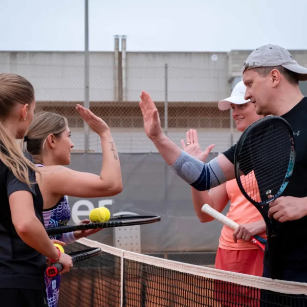 Rafa Nadal Akademija Teniso stovykla Padelio stovykla Maljorka Aktyvios Tenisininko atostogos Teniso stovyklos vaikams Teniso stovyklos suaugusiems Dovana teniso fanui