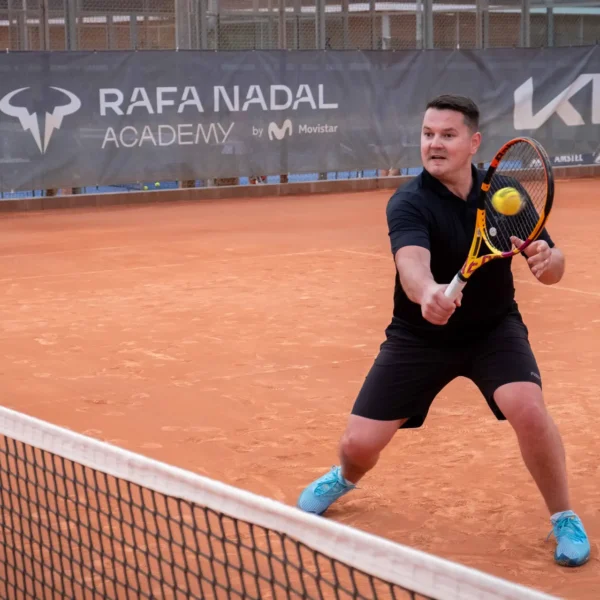 Rafa Nadal Akademija Teniso stovykla Padelio stovykla Maljorka Aktyvios Tenisininko atostogos Teniso stovyklos vaikams Teniso stovyklos suaugusiems Dovana teniso fanui