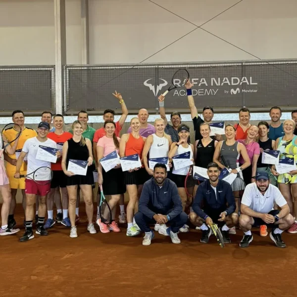 Rafa Nadal Akademija Teniso stovykla Padelio stovykla Maljorka Aktyvios Tenisininko atostogos Teniso stovyklos vaikams Teniso stovyklos suaugusiems Dovana teniso fanui
