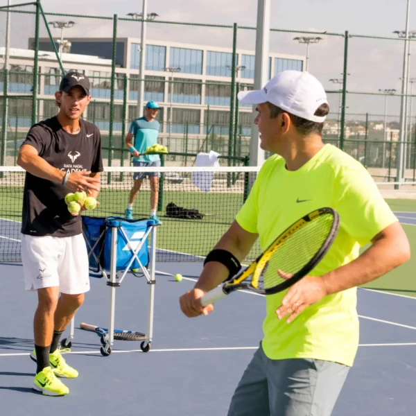 Rafa Nadal Akademija Teniso stovykla Padelio stovykla Maljorka Aktyvios Tenisininko atostogos Teniso stovyklos vaikams Teniso stovyklos suaugusiems Dovana teniso fanui