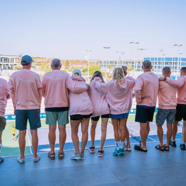 Rafa Nadal Akademija Teniso stovykla Padelio stovykla Maljorka Aktyvios Tenisininko atostogos Teniso stovyklos vaikams Teniso stovyklos suaugusiems Dovana teniso fanui