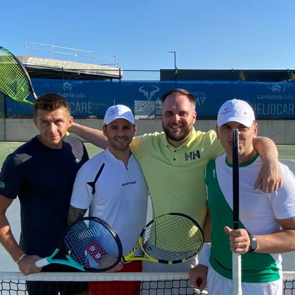 Rafa Nadal Akademija Teniso stovykla Padelio stovykla Maljorka Aktyvios Tenisininko atostogos Teniso stovyklos vaikams Teniso stovyklos suaugusiems Dovana teniso fanui