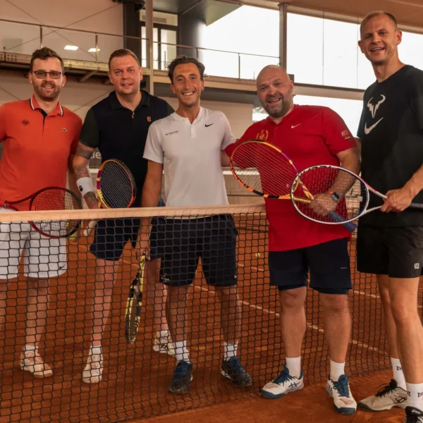 Rafa Nadal Akademija Teniso stovykla Padelio stovykla Maljorka Aktyvios Tenisininko atostogos Teniso stovyklos vaikams Teniso stovyklos suaugusiems Dovana teniso fanui