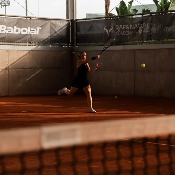 Rafa Nadal Akademija Teniso stovykla Padelio stovykla Maljorka Aktyvios Tenisininko atostogos Teniso stovyklos vaikams Teniso stovyklos suaugusiems Dovana teniso fanui