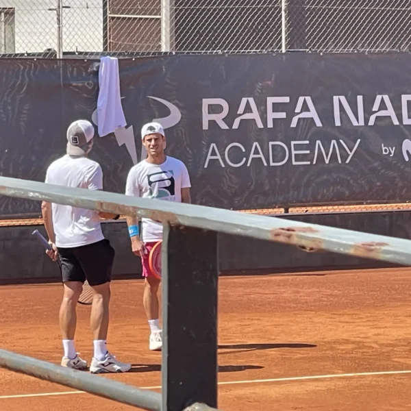 Rafa Nadal Akademija Teniso stovykla Padelio stovykla Maljorka Aktyvios Tenisininko atostogos Teniso stovyklos vaikams Teniso stovyklos suaugusiems Dovana teniso fanui