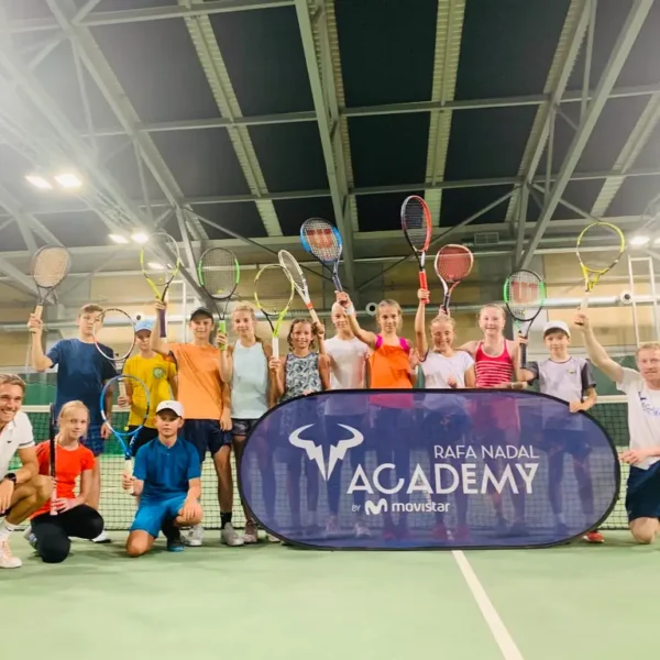 Rafa Nadal Akademija Teniso stovykla Padelio stovykla Maljorka Aktyvios Tenisininko atostogos Teniso stovyklos vaikams Teniso stovyklos suaugusiems Dovana teniso fanui