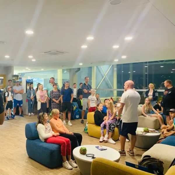 Rafa Nadal Akademija Teniso stovykla Padelio stovykla Maljorka Aktyvios Tenisininko atostogos Teniso stovyklos vaikams Teniso stovyklos suaugusiems Dovana teniso fanui