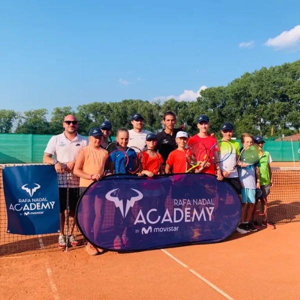 Rafa Nadal Akademija Teniso stovykla Padelio stovykla Maljorka Aktyvios Tenisininko atostogos Teniso stovyklos vaikams Teniso stovyklos suaugusiems Dovana teniso fanui