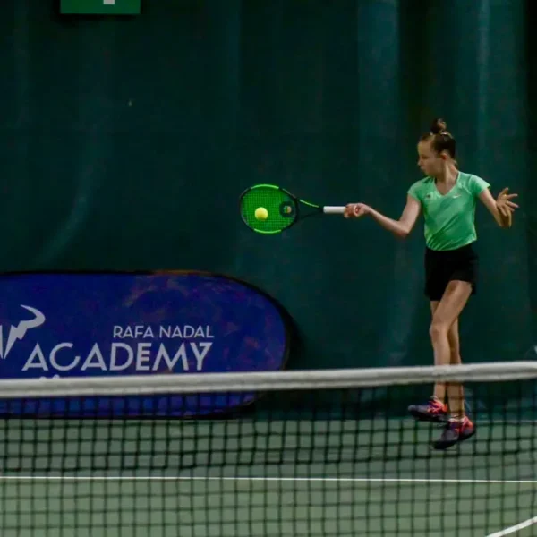 Rafa Nadal Akademija Teniso stovykla Padelio stovykla Maljorka Aktyvios Tenisininko atostogos Teniso stovyklos vaikams Teniso stovyklos suaugusiems Dovana teniso fanui